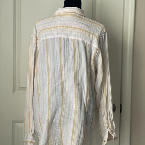 Button down shirt - Picture 2 of 2